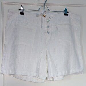 Sundance White Eyelet Button-Front Shorts, Size L